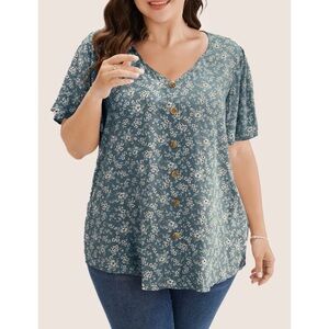 BloomChic Ditsy Floral Ruffle Sleeve Blouse